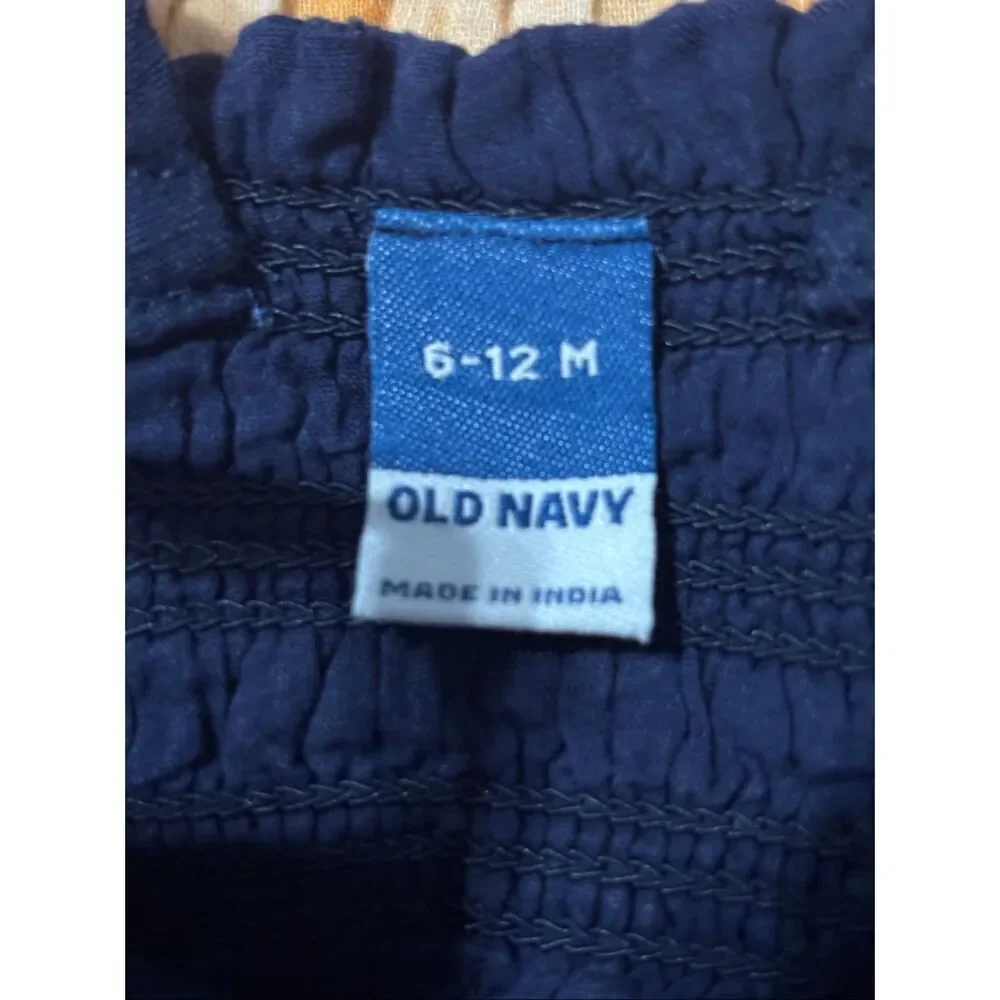 ❤️Old Navy Sleeveless Smocked Bodice Romper 6-12M